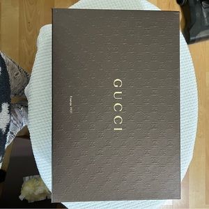 Gucci shoe box packaging